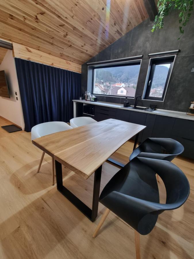 Casa Chiper - Attic Apartment With View Брашов Екстер'єр фото