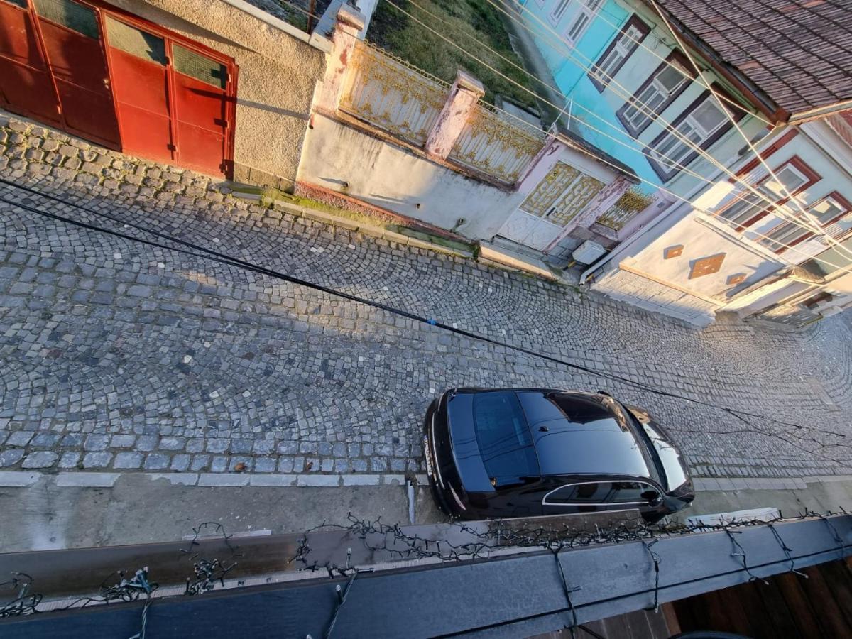 Casa Chiper - Attic Apartment With View Брашов Екстер'єр фото