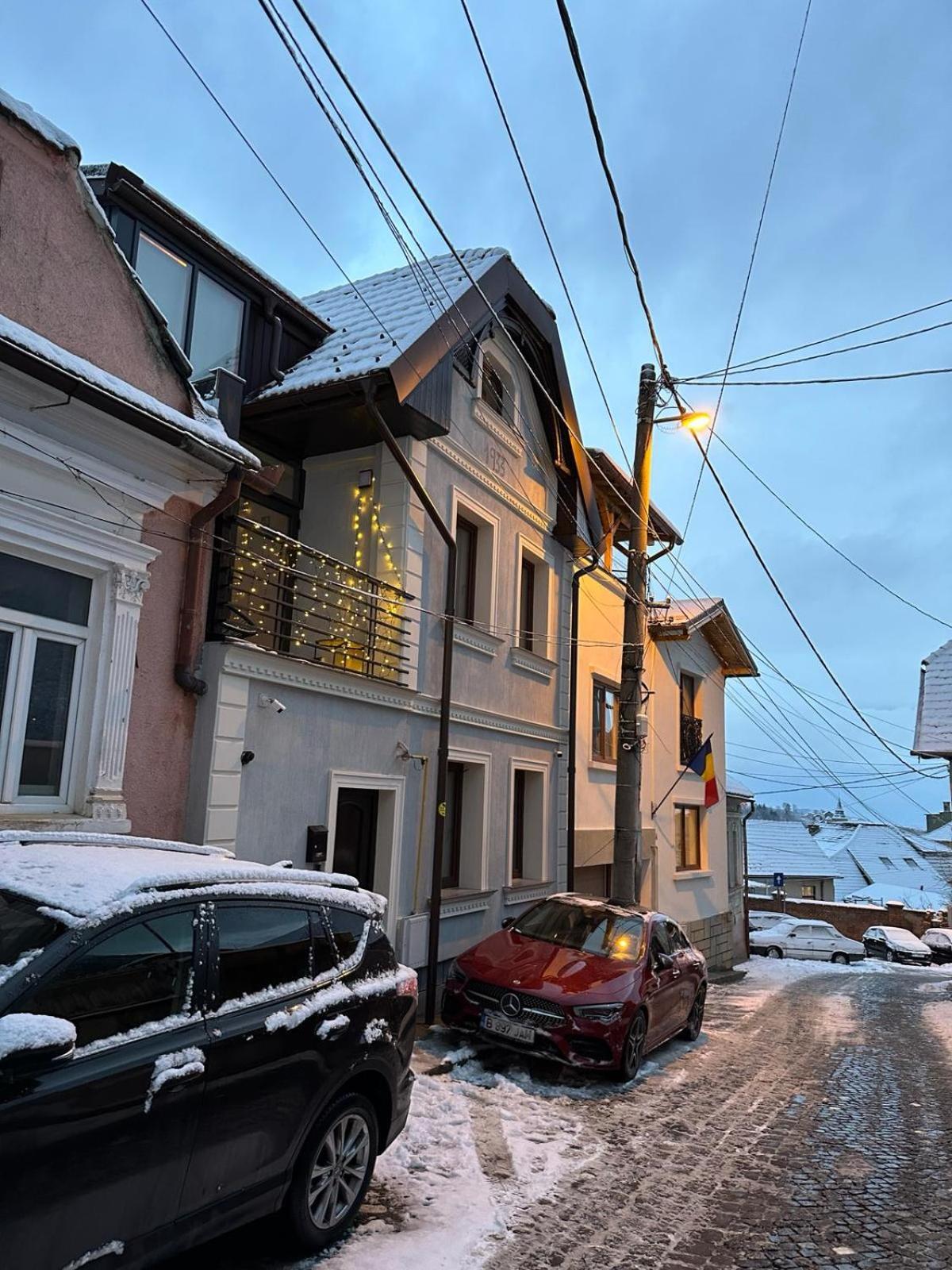 Casa Chiper - Attic Apartment With View Брашов Екстер'єр фото