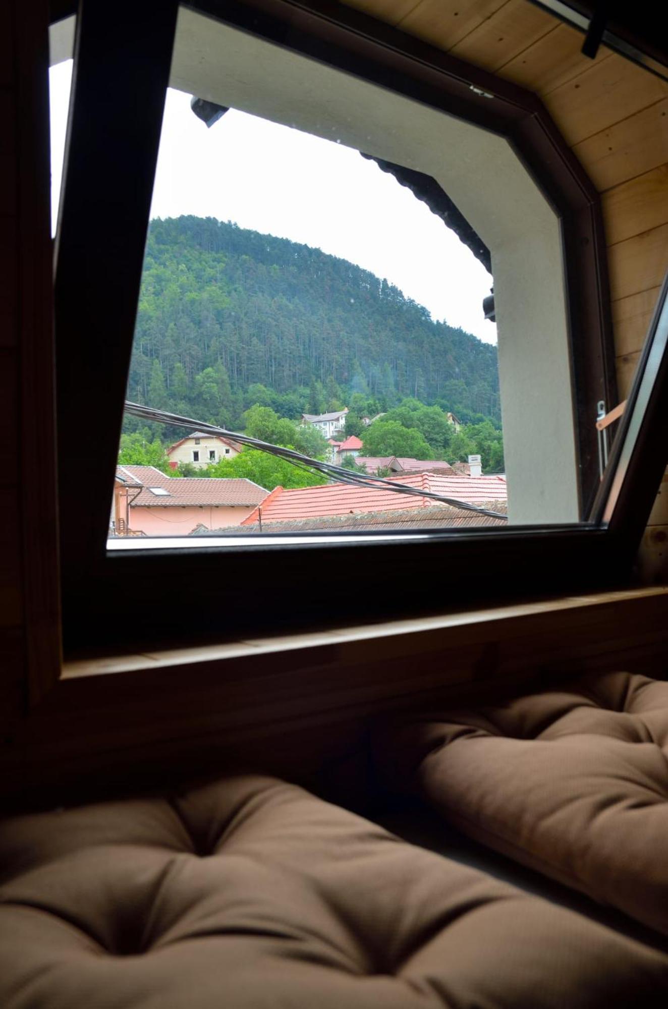 Casa Chiper - Attic Apartment With View Брашов Екстер'єр фото